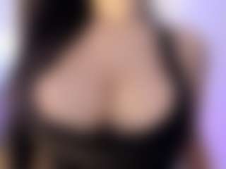 akura011's Live Sex Cam Show