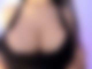 akura011's Live Sex Cam Show
