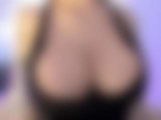akura011's Live Sex Cam Show