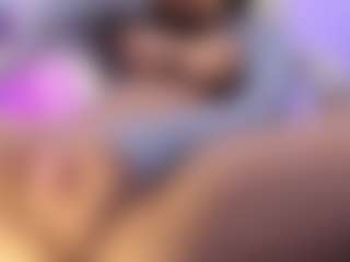 akura011's Live Sex Cam Show