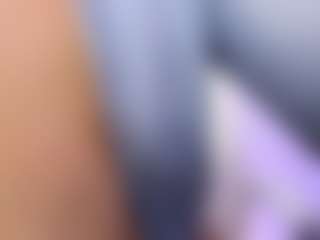 akura011's Live Sex Cam Show