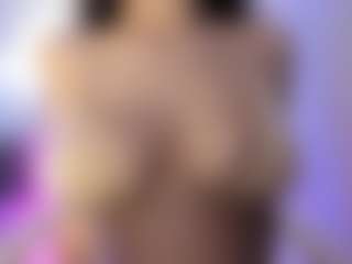 akura011's Live Sex Cam Show