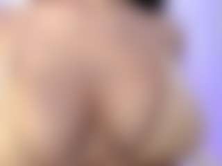 akura011's Live Sex Cam Show
