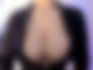 akura011's Live Sex Cam Show