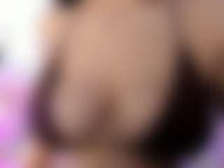akura011's Live Sex Cam Show