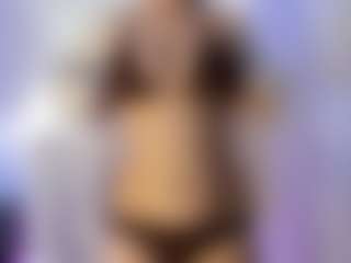 akura011's Live Sex Cam Show