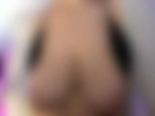 akura011's Live Sex Cam Show