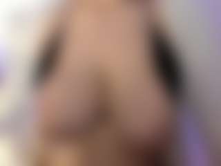 akura011's Live Sex Cam Show