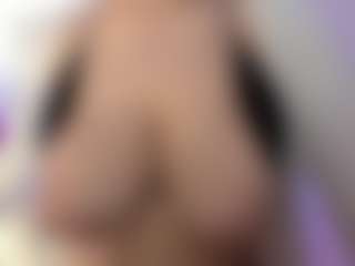 akura011's Live Sex Cam Show