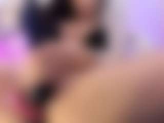 akura011's Live Sex Cam Show