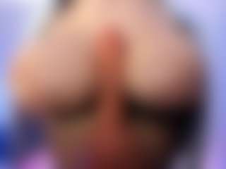 akura011's Live Sex Cam Show