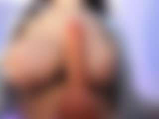 akura011's Live Sex Cam Show