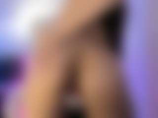 akura011's Live Sex Cam Show