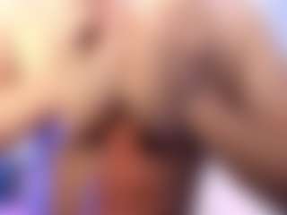 akura011's Live Sex Cam Show