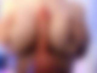 akura011's Live Sex Cam Show