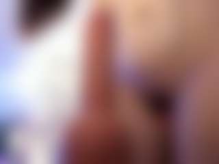 akura011's Live Sex Cam Show
