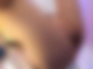 akura011's Live Sex Cam Show