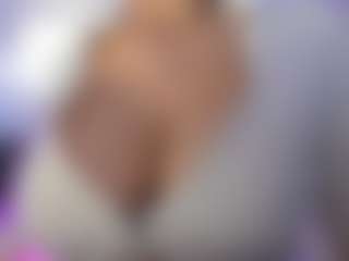 akura011's Live Sex Cam Show
