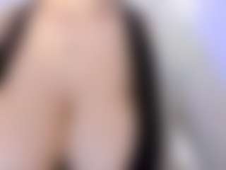 akura011's Live Sex Cam Show