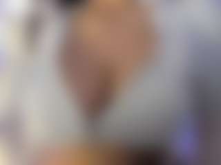 akura011's Live Sex Cam Show