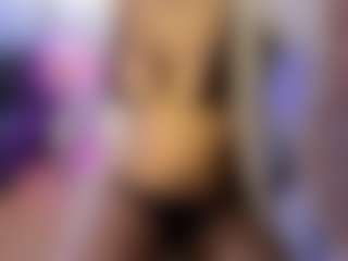 akura011's Live Sex Cam Show