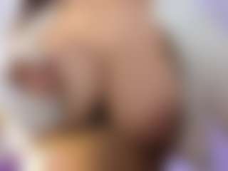 akura011's Live Sex Cam Show