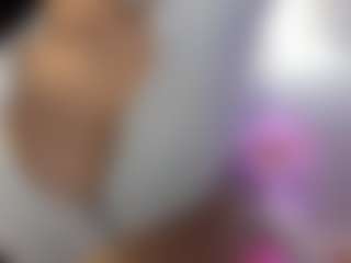 akura011's Live Sex Cam Show