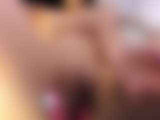 akura011's Live Sex Cam Show