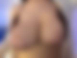 akura011's Live Sex Cam Show