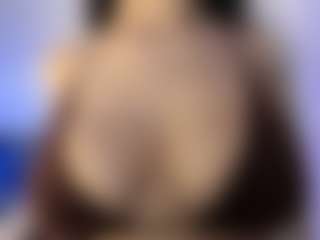Live cam show with akura011 - Gamer MILF on Soda Cam