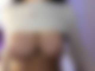 akura011's Live Sex Cam Show