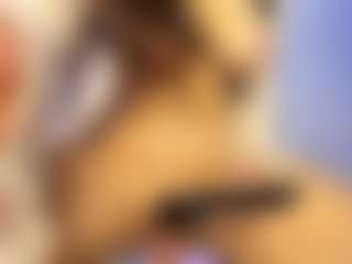 akura011's Live Sex Cam Show