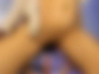 akura011's Live Sex Cam Show