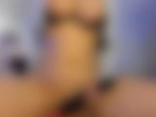 akura011's Live Sex Cam Show