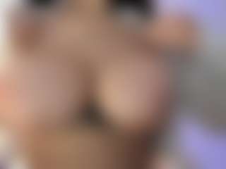 akura011's Live Sex Cam Show