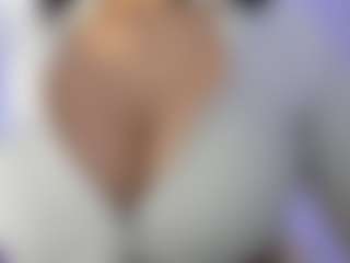 akura011's Live Sex Cam Show
