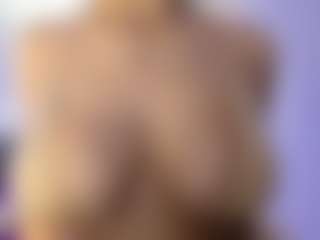 akura011's Live Sex Cam Show