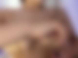 akura011's Live Sex Cam Show
