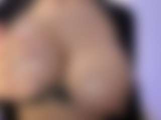 akura011's Live Sex Cam Show