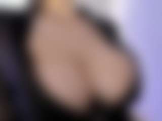 akura011's Live Sex Cam Show
