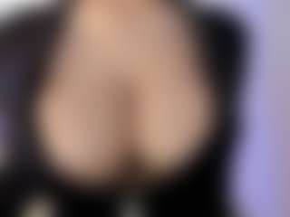 akura011's Live Sex Cam Show