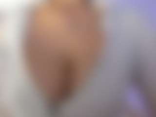 akura011's Live Sex Cam Show