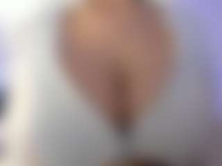 akura011's Live Sex Cam Show