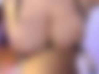akura011's Live Sex Cam Show