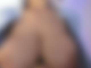 akura011's Live Sex Cam Show