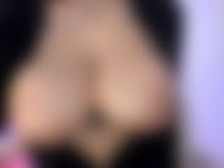 akura011's Live Sex Cam Show