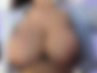 akura011's Live Sex Cam Show