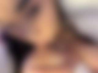 akura011's Live Sex Cam Show