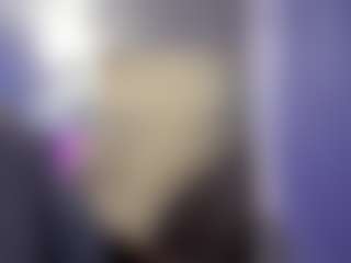 akura011's Live Sex Cam Show