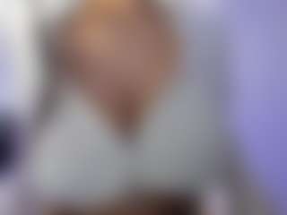akura011's Live Sex Cam Show
